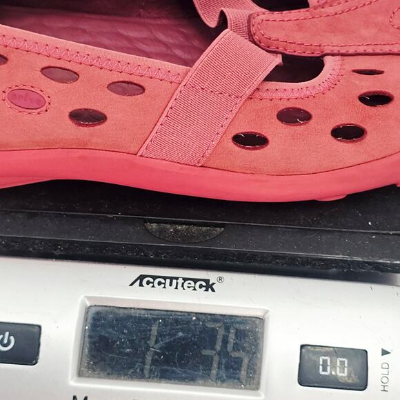 Privo by Clarks Women's Slip On Coral Pink Shoe 8 M Suede Leather Comfort Active - Picture 9 of 9